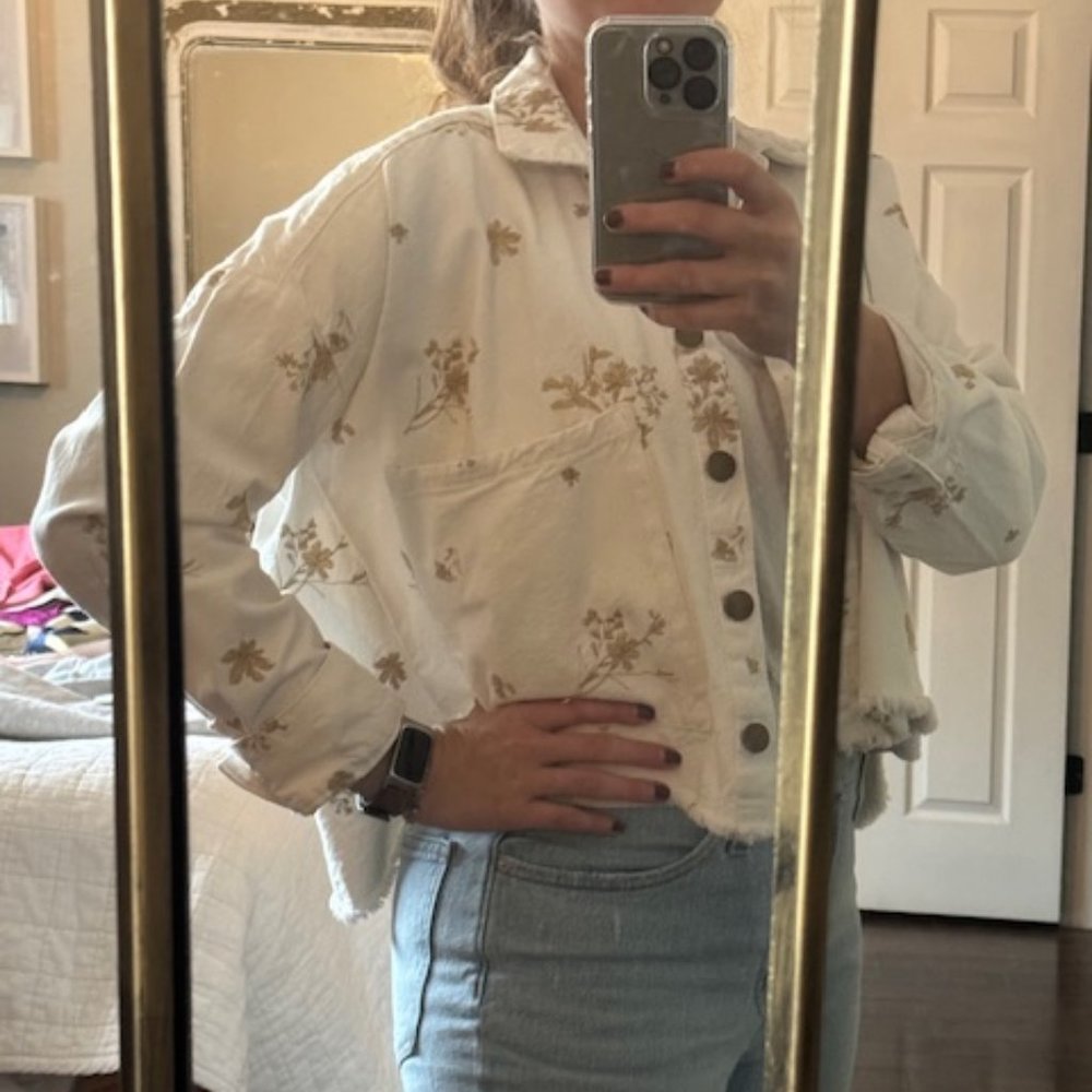 Zara - White jean embroidered Jacket - Size XS